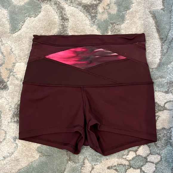Lululemon shorts - Picture 2 of 10
